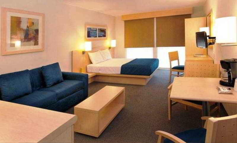 City Express By Marriott Irapuato Exteriér fotografie